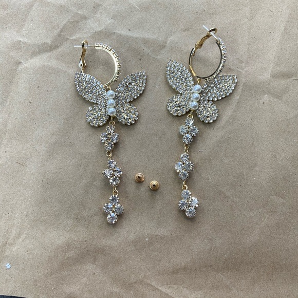 Metal diamonds pearls Butterfly Long Earrings - Picture 3 of 11